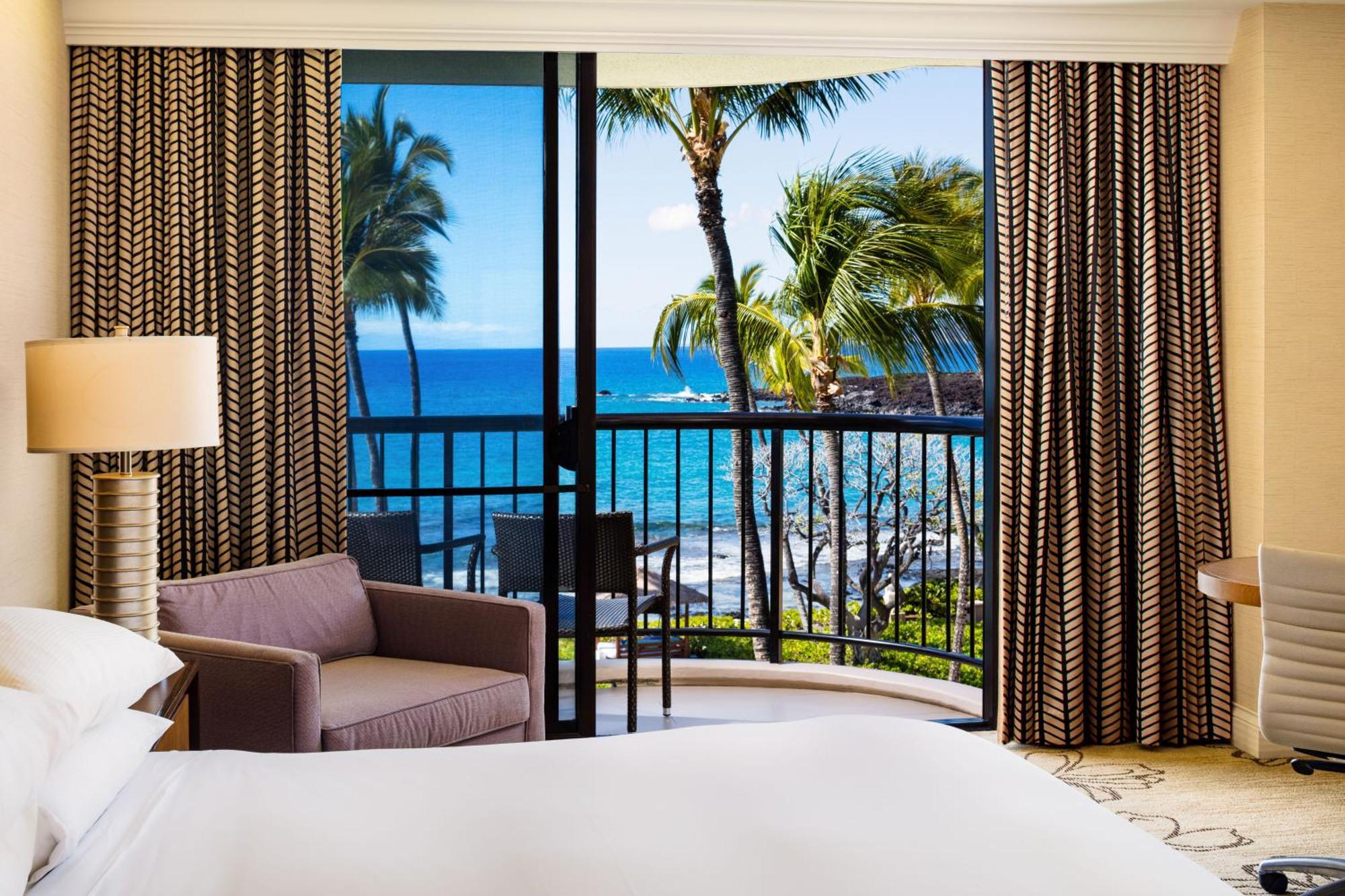 Makai Room One King Bed Ocean Front View